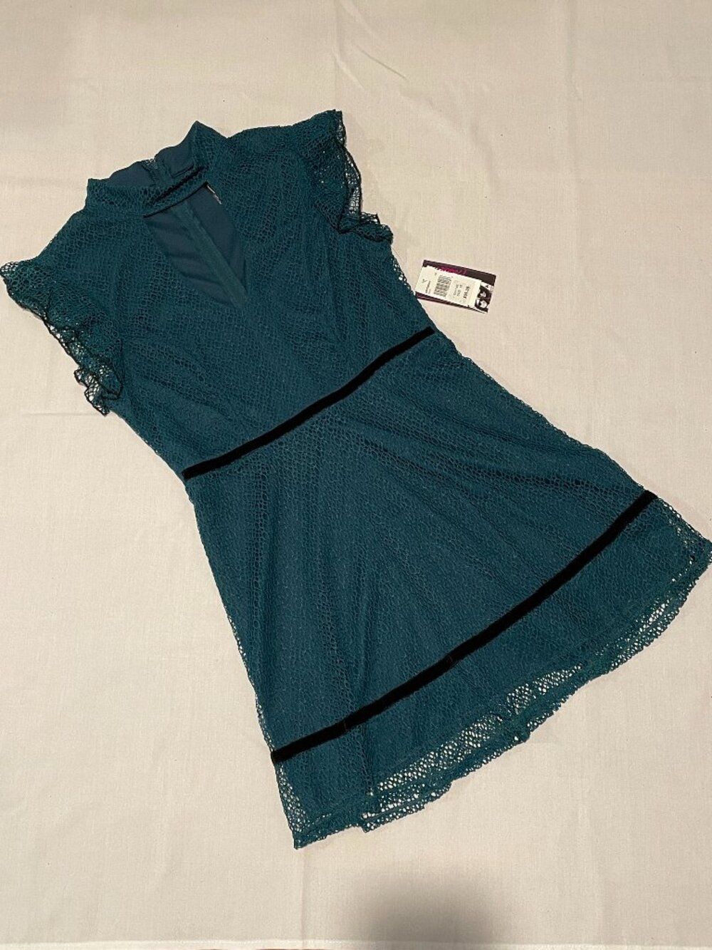 NWT Trixxi emerald green stretch lace a-line dress